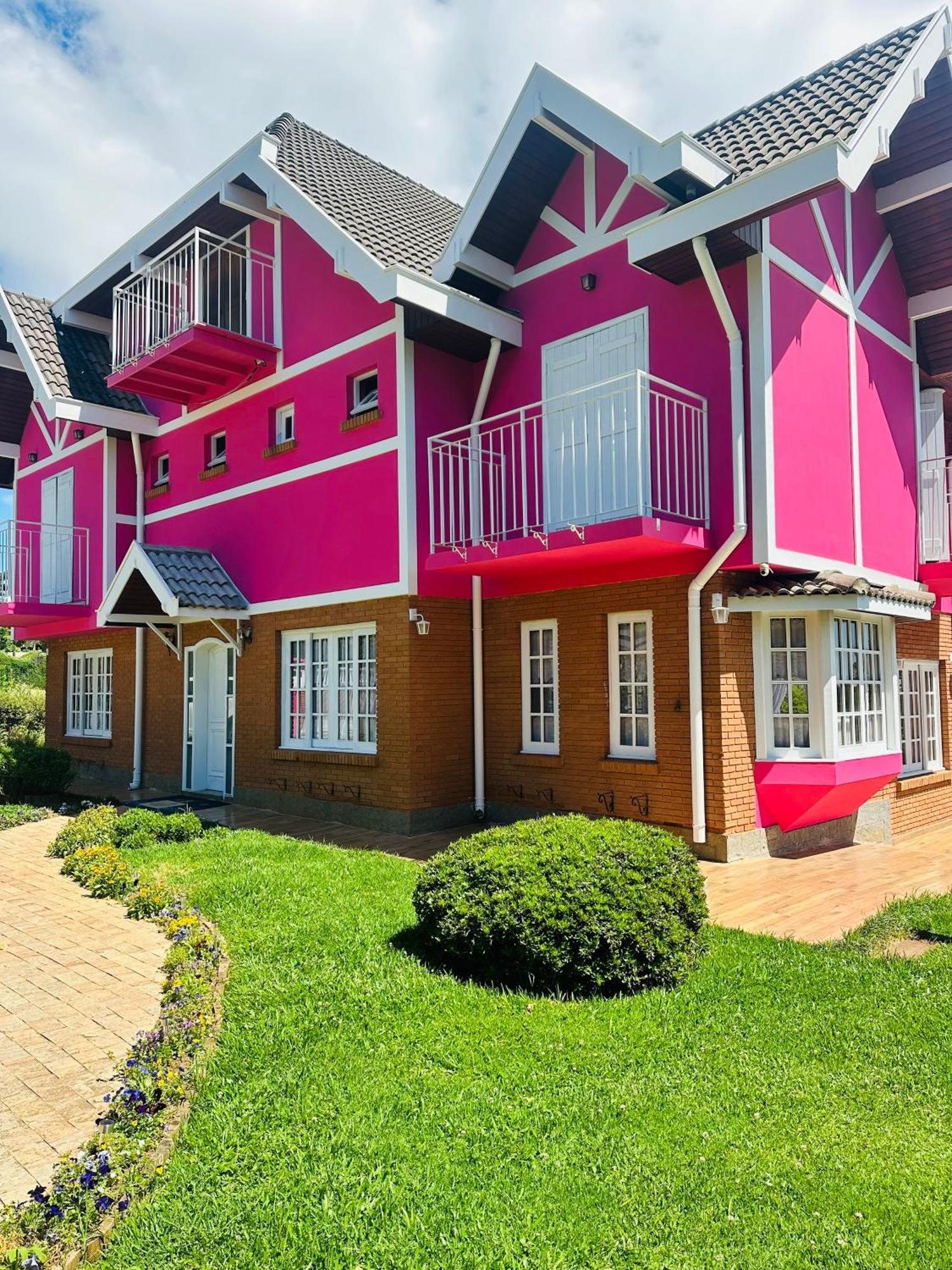 Pink Village Estalagem *