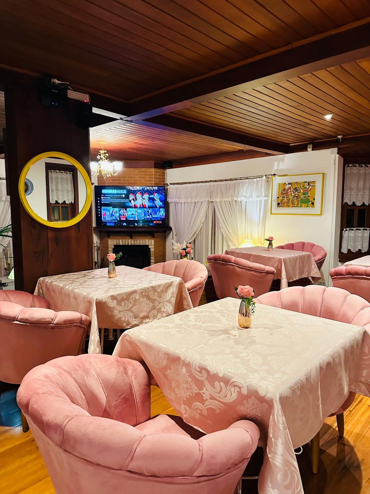 Pink Village Estalagem *